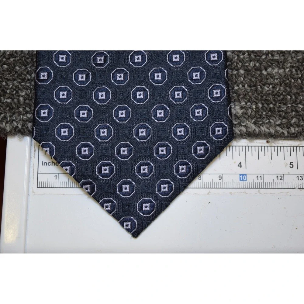 Jos A Bank Men's Silk Neck Tie Dark Blue Geometric Circles 57